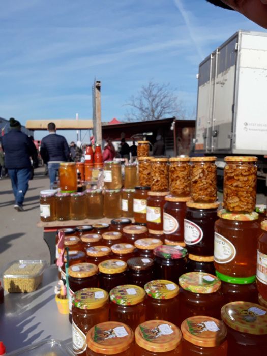 Vand produse apicole