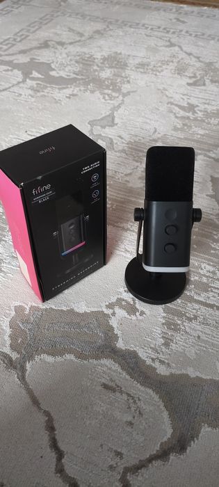 Микрофон Fifine AM8 в хорошем состоянии