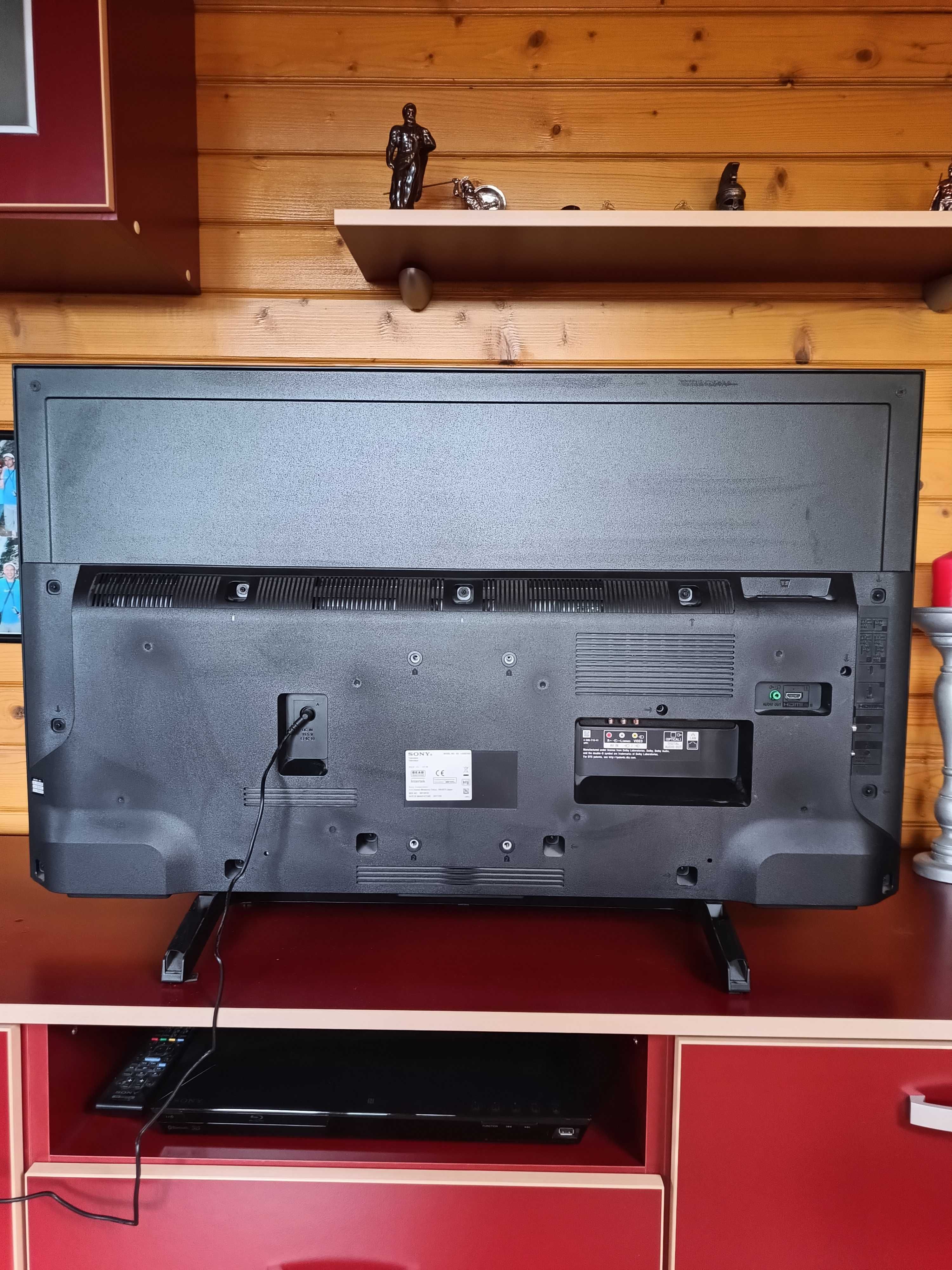 televizor Sony cu diagonala de 108 cm
