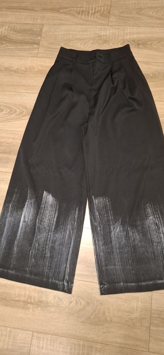 Pantaloni cu imprimeu blug negru