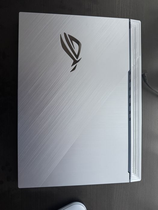 Laptop Asus ROG Strix G17