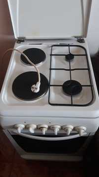 Комбинирана готварска печка (газ , ток)