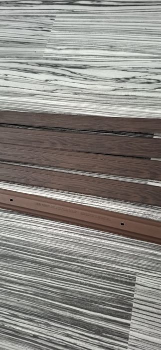 Plintă nouă cu accesorii Dedeman