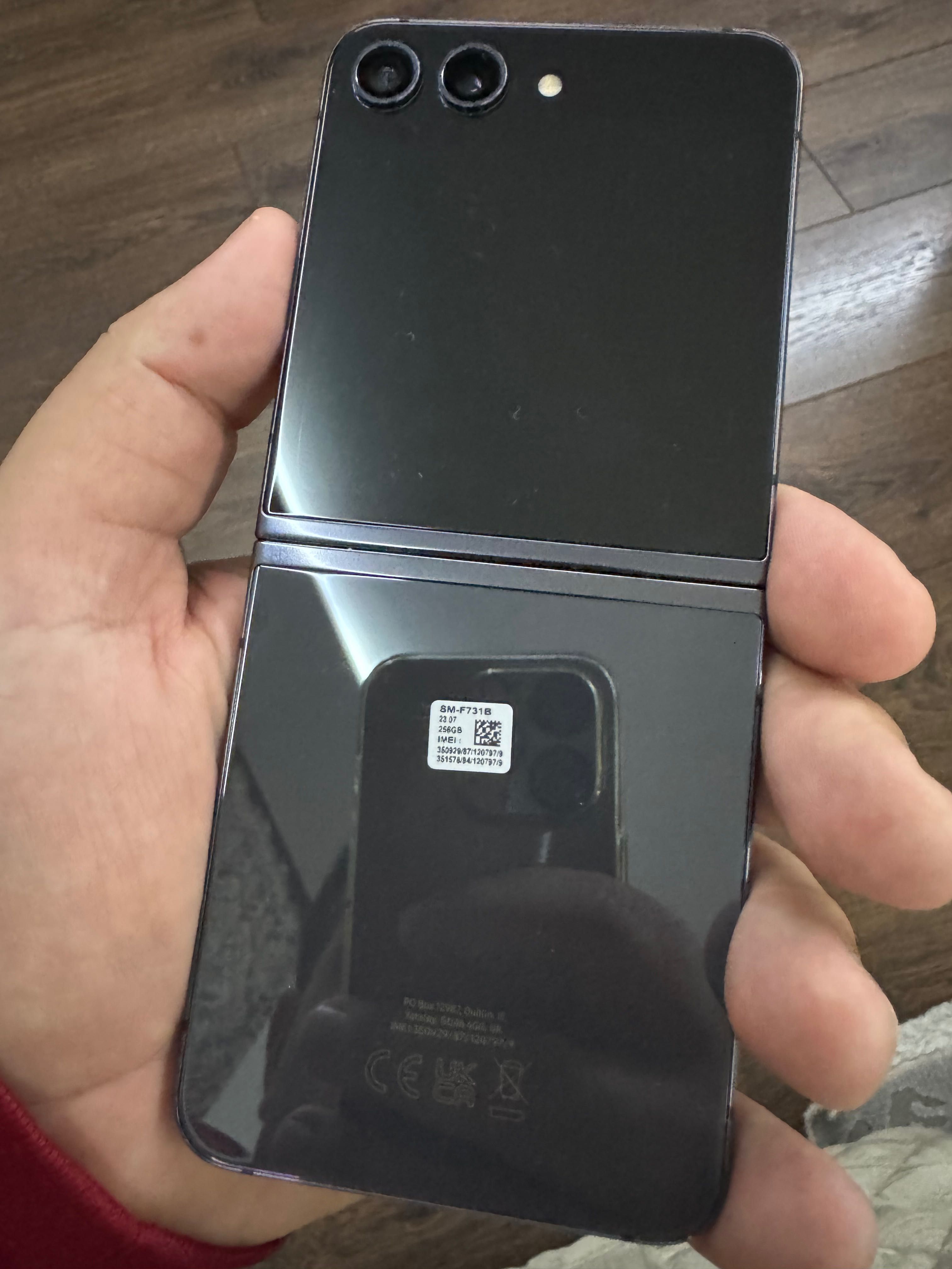 Samsung Galaxy Z Flip 5
