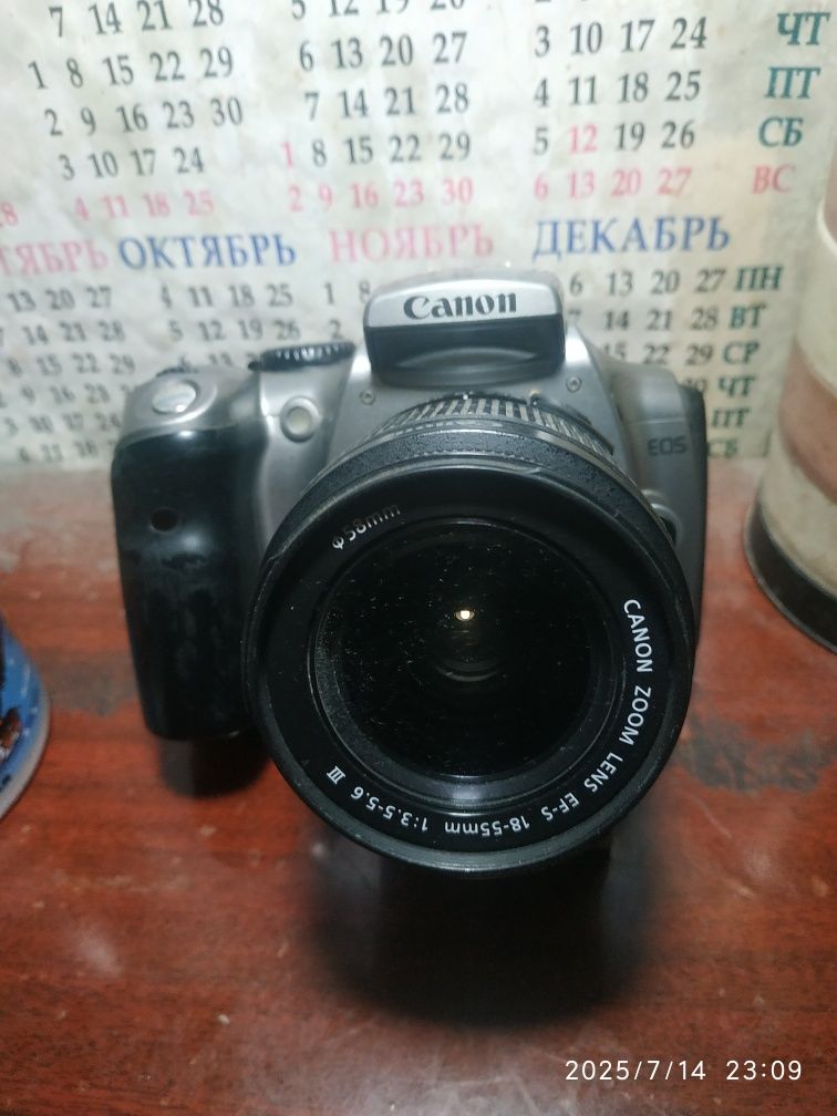 Фотоаппарат Кэнон еос300д