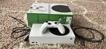 Vând Xbox seria S