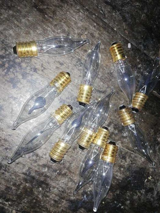 Vand becuri vechi tip lumanare,220v,dulie mica