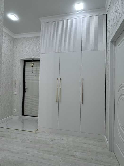 Айбек • Госпитальный • 3-комн •95 м² • этаж 2/5 • [M:0371]
