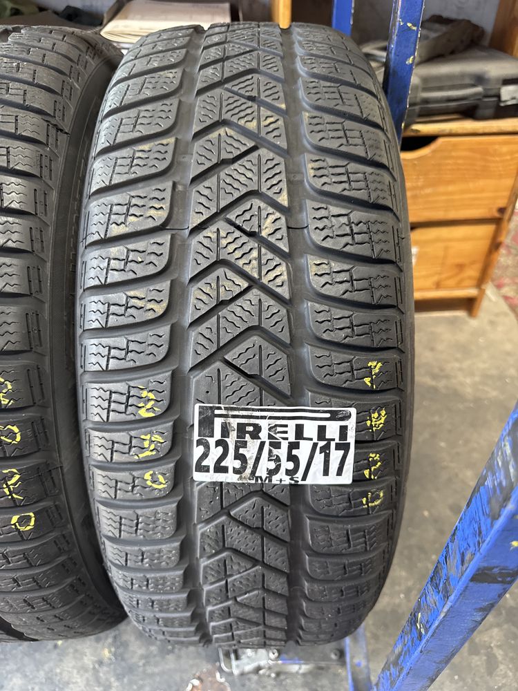 225/55/17 Pirelli M+S