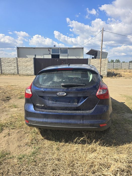 Dezmembrez  ford focus mk3 1.6 tdci hatchback  volan stanga