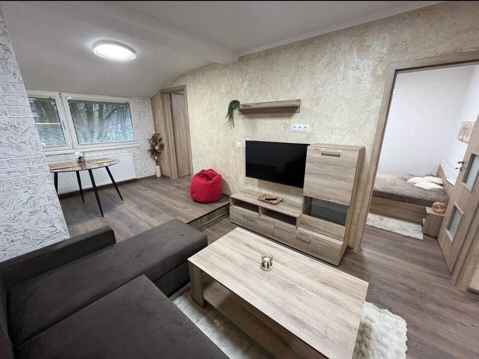 Дава се под наем Тристаен апартамент в София, Банишора - 50 кв.м за 750 € - Снимка #2