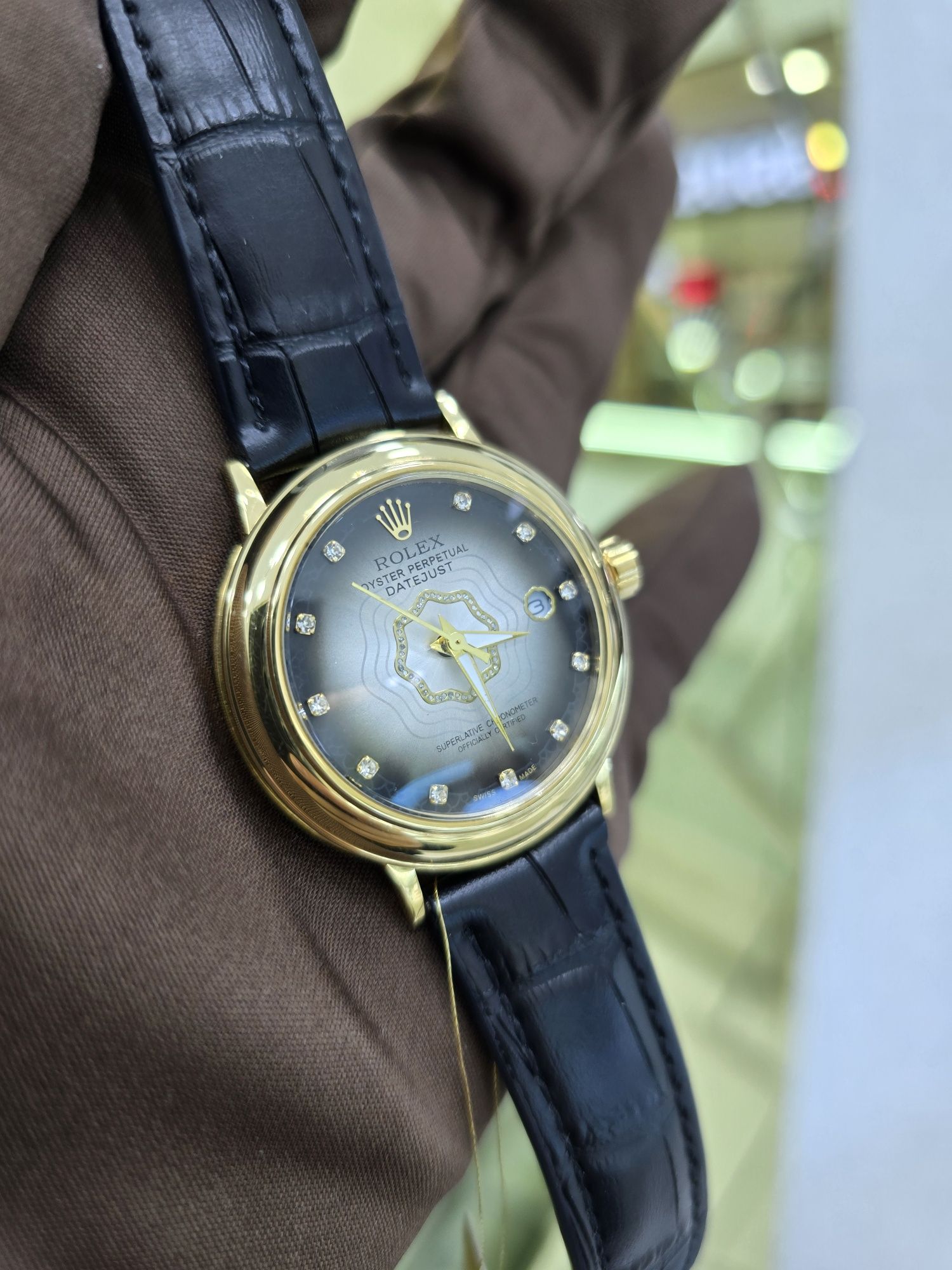 Продаю женские золотые часы Rolex (Баку)