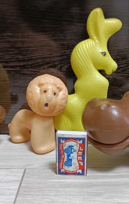 Резиновые игрушки в хорошем состоянии цена за 1шт