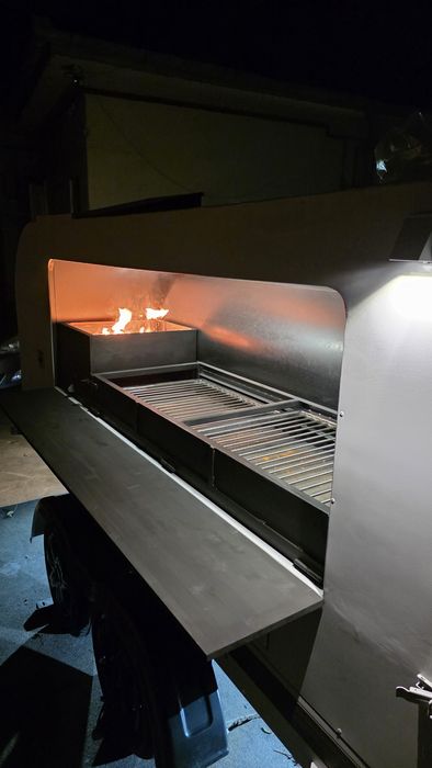 Grill, BBQ, street food, gratar, food truck, remorca