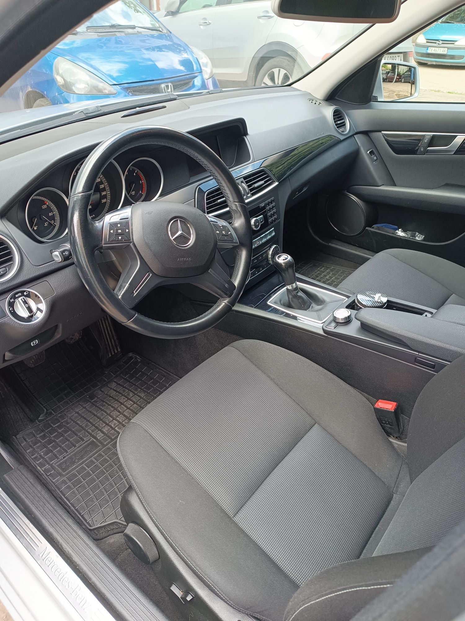 Mercedes C220 170к.с 2012г