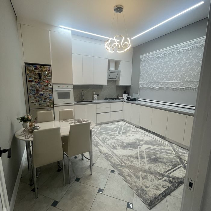 Частный дом в районе старого аэропорта