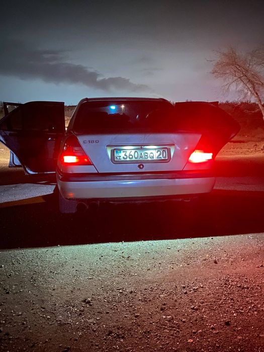 Продам машину Мерседес