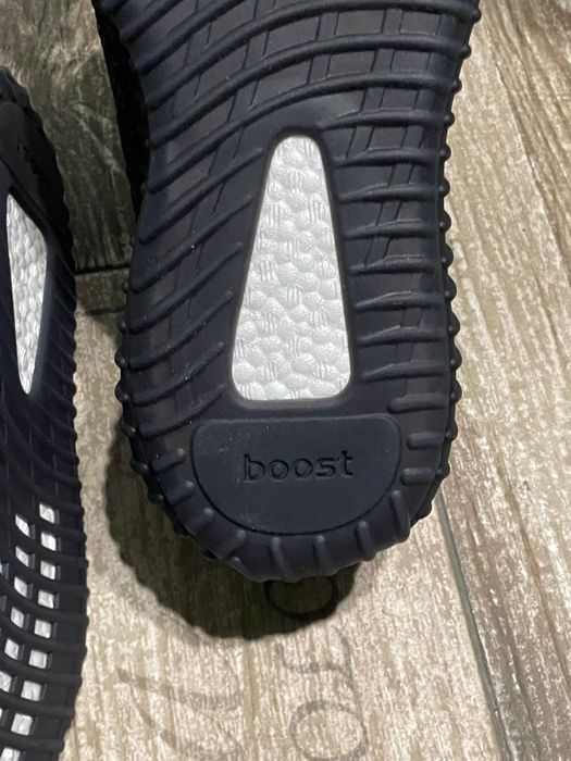 Yeezy 350 v2 boost