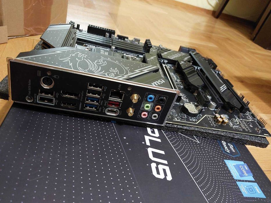 Intel Core i5 12600K + MSI Z790 Gaming Plus Wi-Fi DDR5