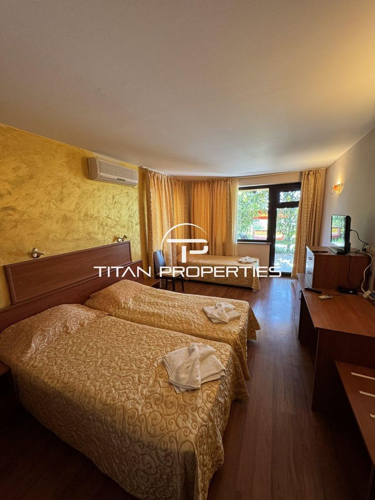 Продава се Къща в Созопол - 800 кв.м за 2500 €/кв.м - Снимка #11