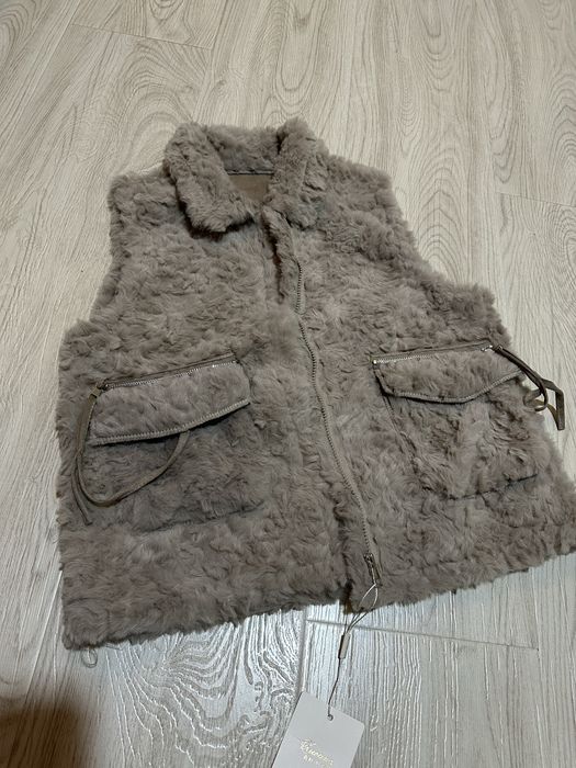 Безрукавка для женщин