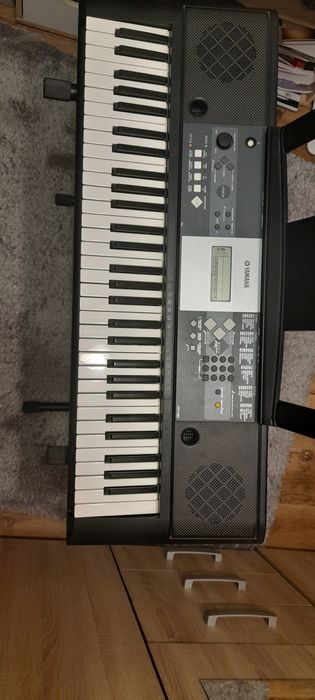 Digital keyboard yamaha ypt 230