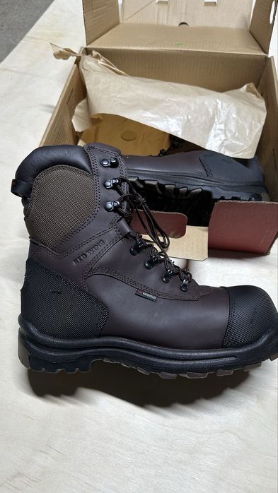 Продам новые зимние ботинки (safety boots) RED WING