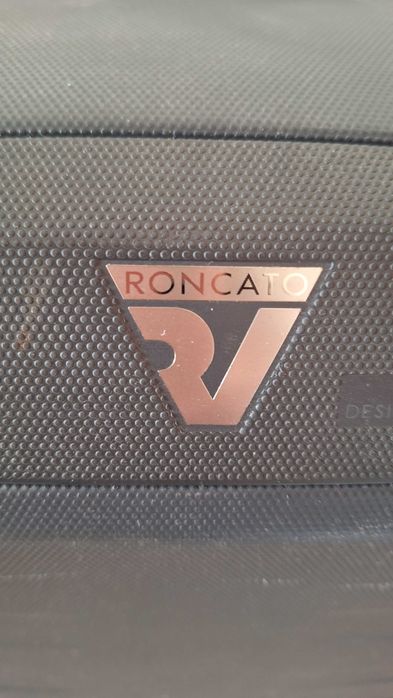 Куфар в добро състояние с размери-70 см дължина,50 см ширина