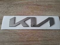 Лого Kia сребрист гланц 21см