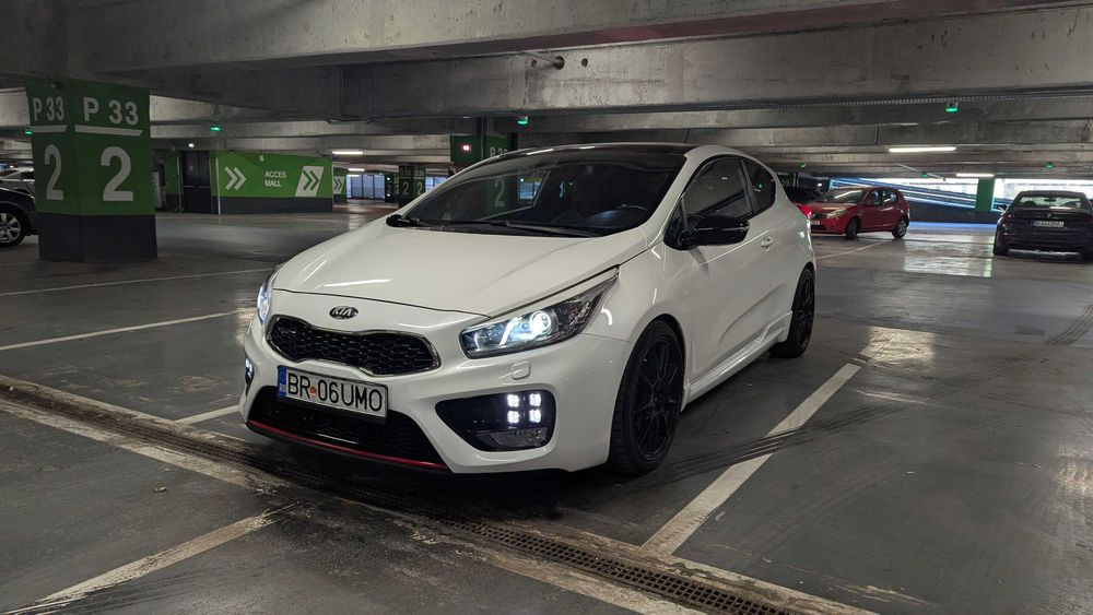 Kia Cee'd GT 1st Edition 2014 - 1.6 T-GDI 204CP