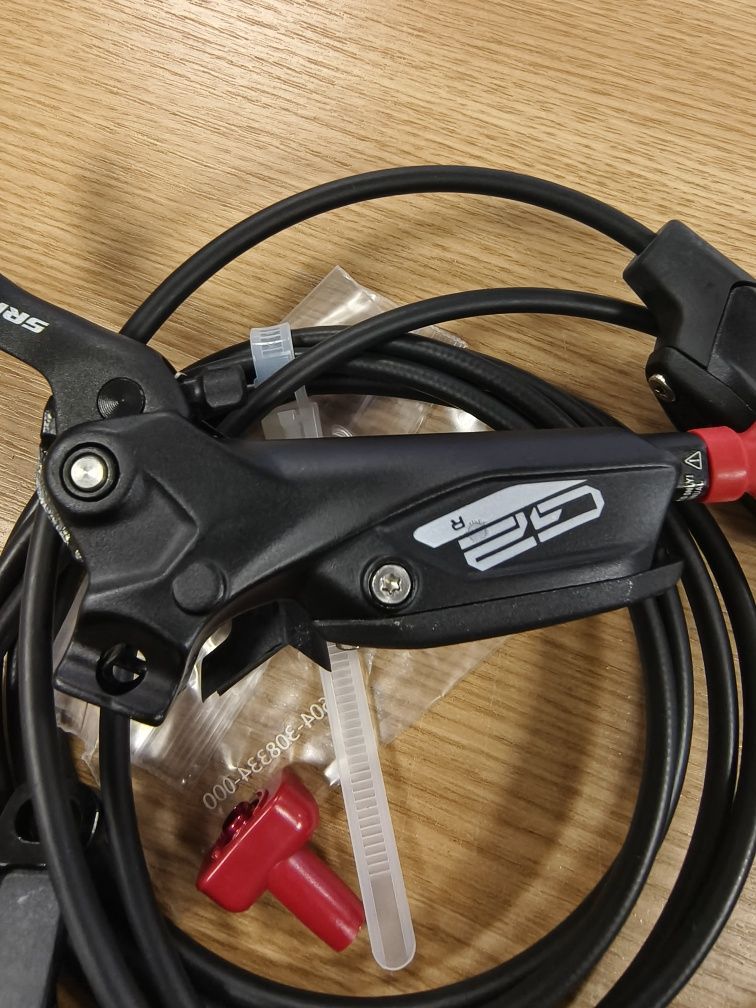НОВИ Вело спирачки Sram G2 R/ 4 бутални /