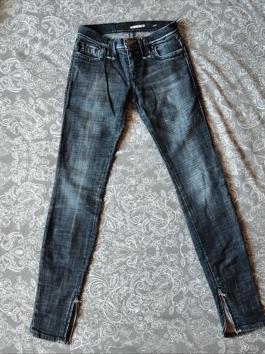 Дамски дънки различни размери