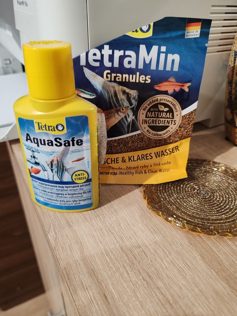 Acvariu complet  cu pesti