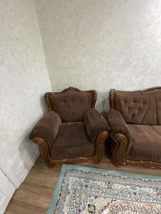 Срочно продаю диван