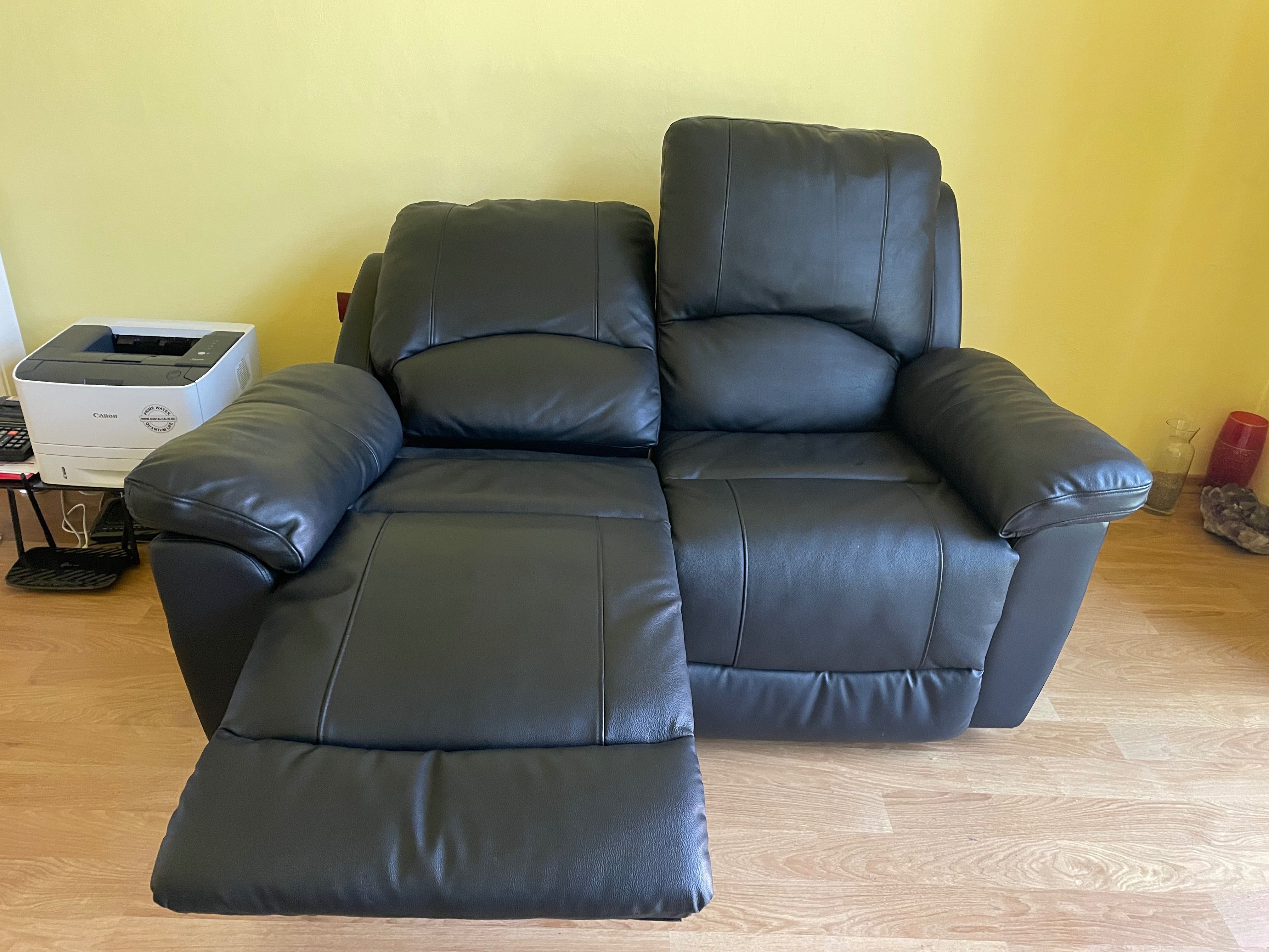 Vând Canapea recliner 2 locuri piele eco – confort și stil, ca nouă!