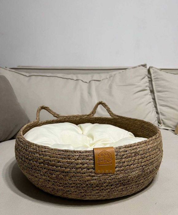 Лежанка для кошек и собак