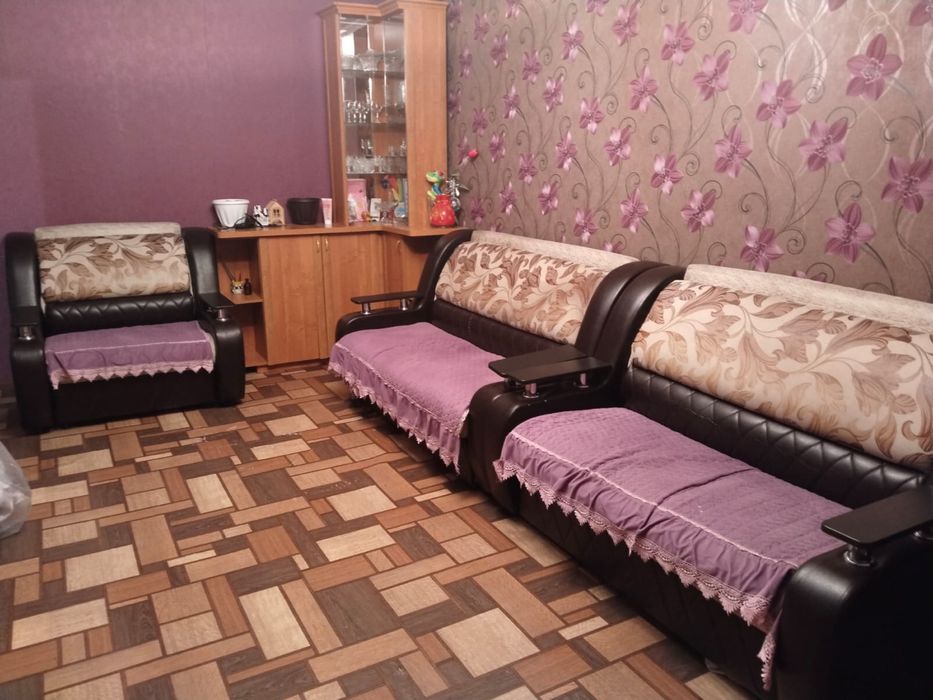 Продаю мебель в хорошем состоянии . Диван (1-2-3) стоимость 100тыс