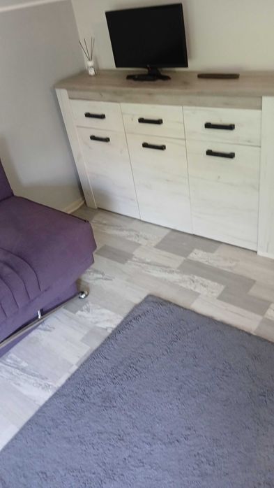 Primesc in gazda,la vila ,o persoana