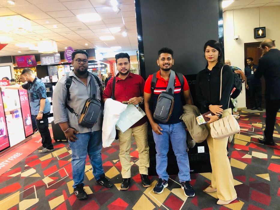 Angajează muncitori din ASIA — disponibili IMEDIAT | Serioși & stabili