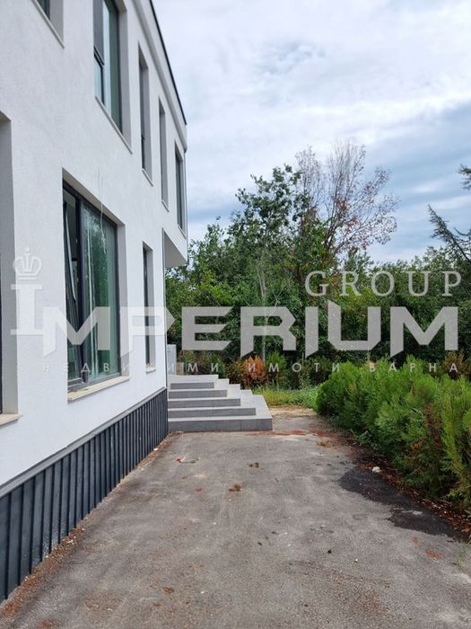 Продава се Тристаен апартамент в Варна, м-т Траката - 117 кв.м за 1624 €/кв.м - Снимка #1