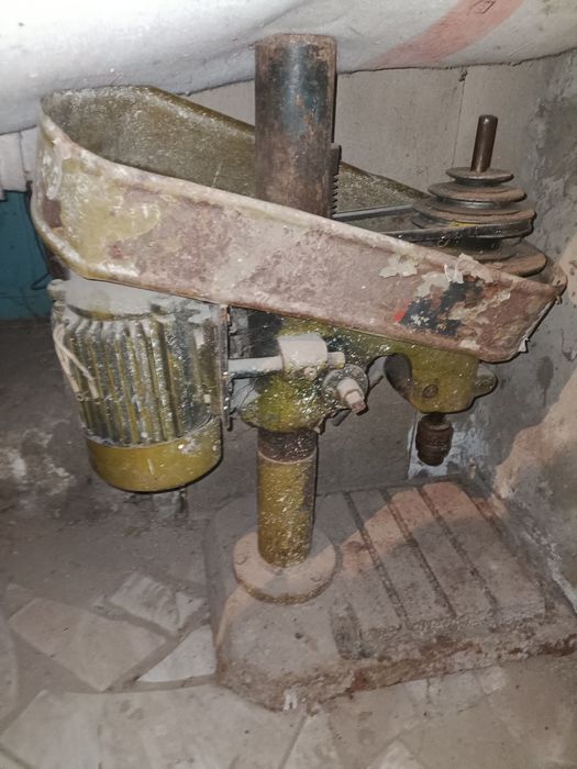 Продам Советский сверлильный станок