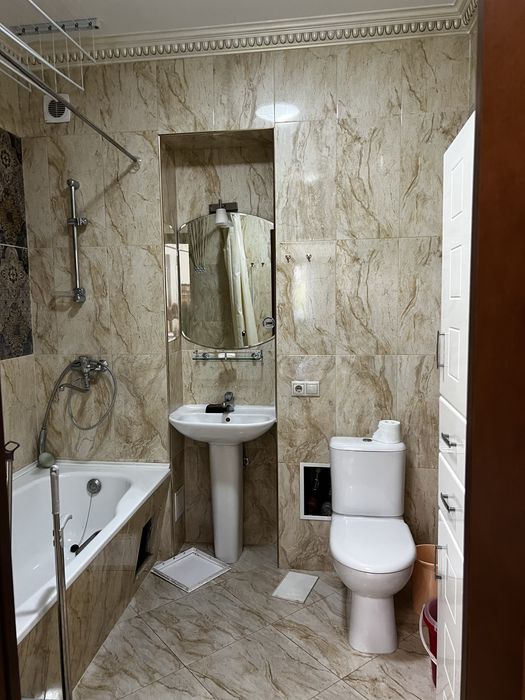 Продается раковина тюльпан со смесителем!