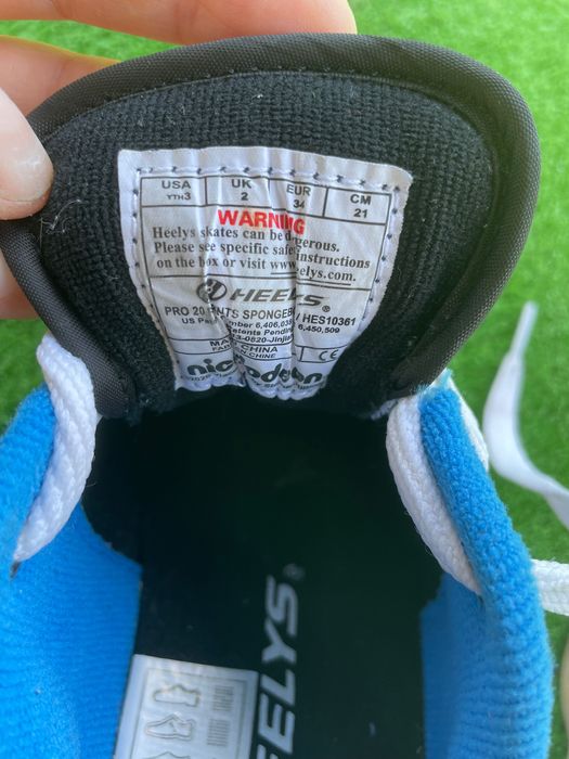 Incaltaminte cu roti Heelys SpongeBob