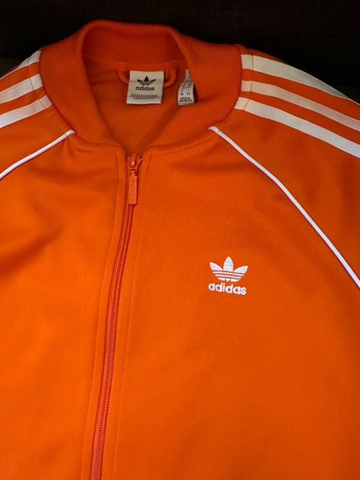 Суитшърт Addidas в перфектно състояние