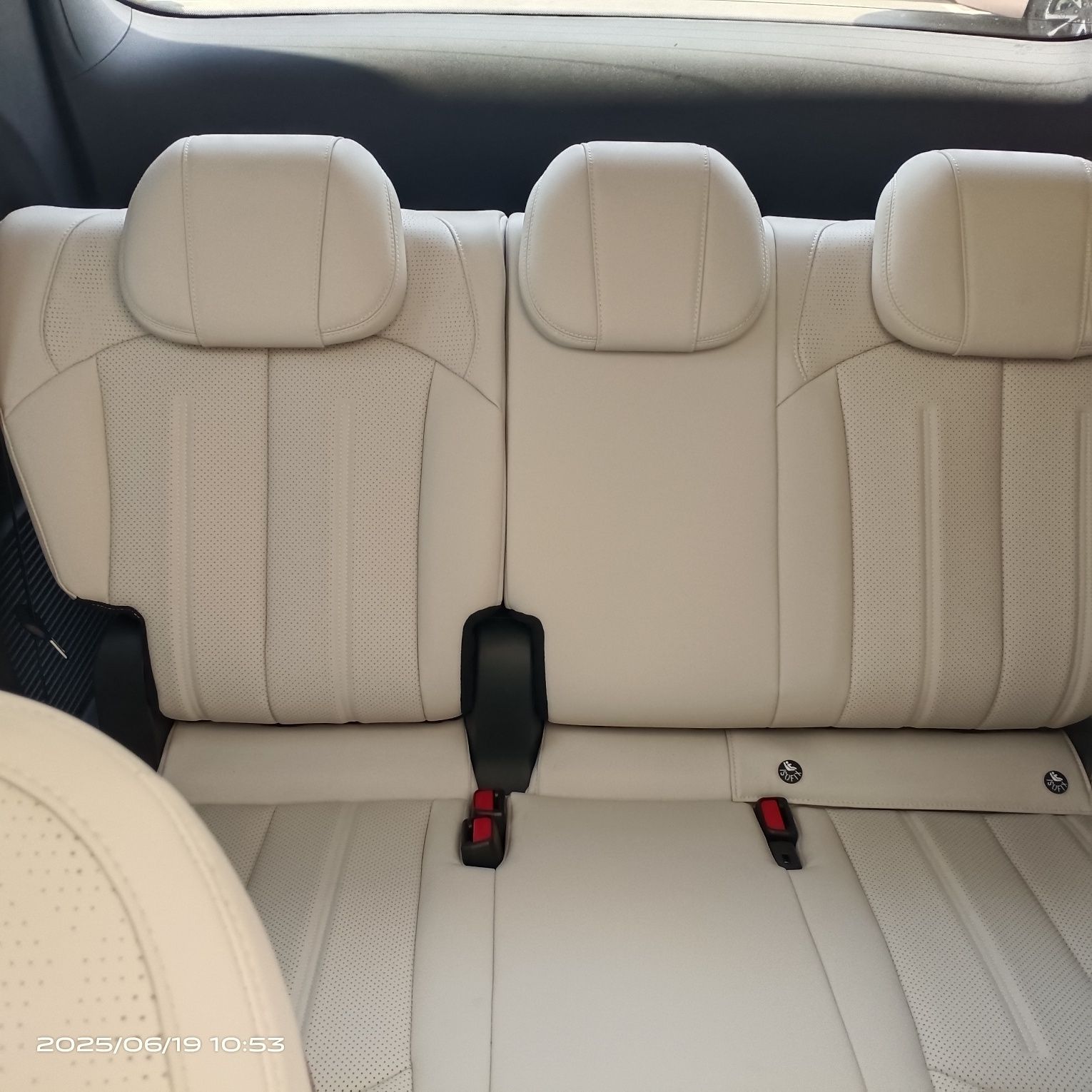 BYD XIA hybrid 7 kishilik oilaviy moshina