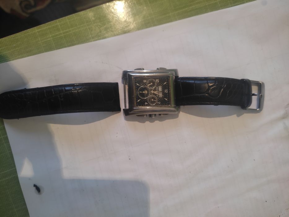 Продам часы патек Филип работает