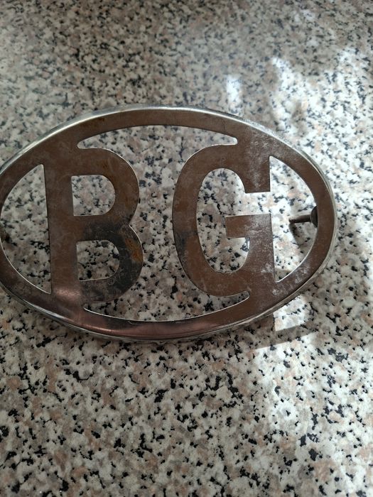 Ретро табела за автомобил.