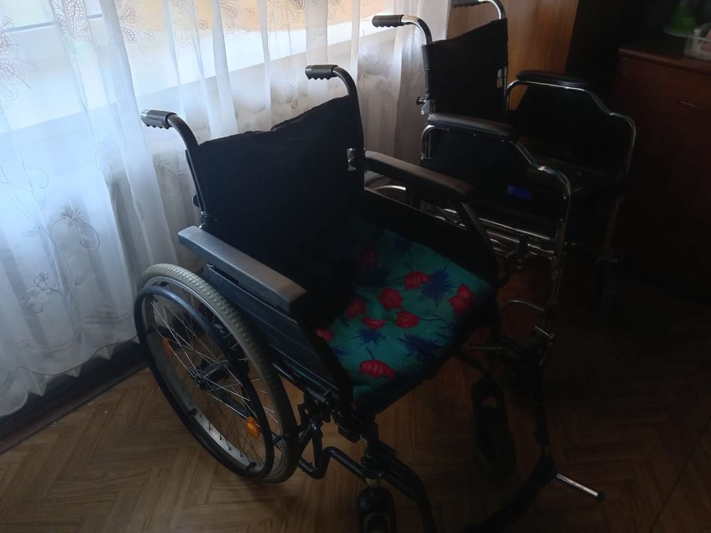 Продам коляски инвалидные