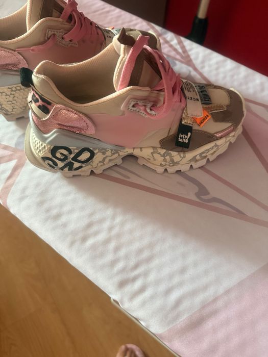 Сникъри дамски ANGELIQUE