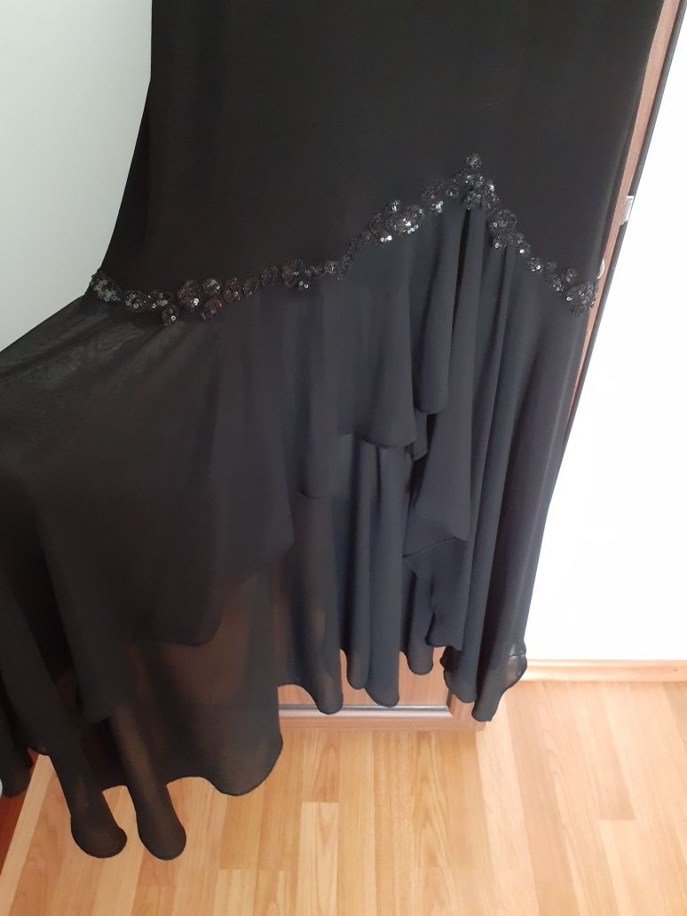 Rochie neagra de ocazie